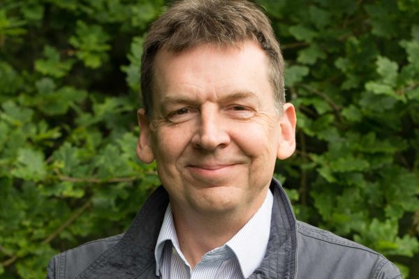 Steve Lewis